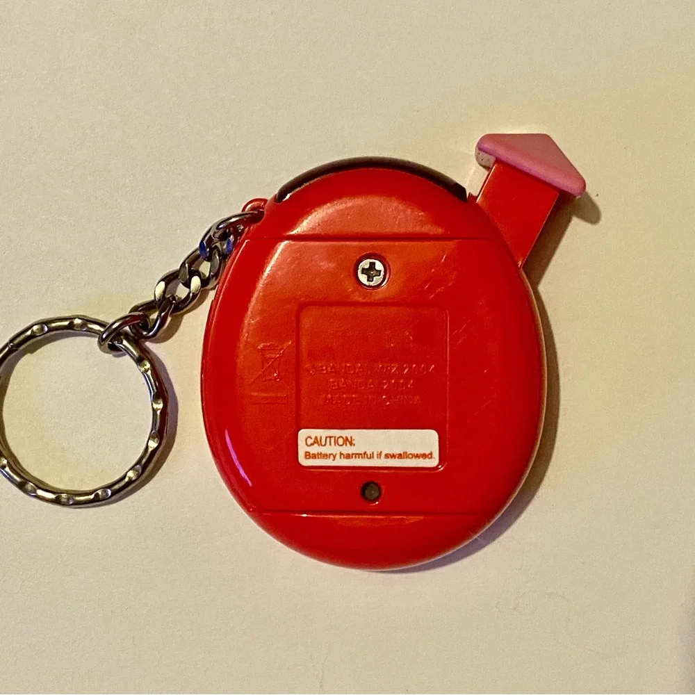 ✨ Tamagotchi Connection V5 2004 Original Polka Dots Confetti Red Familitchi Rare